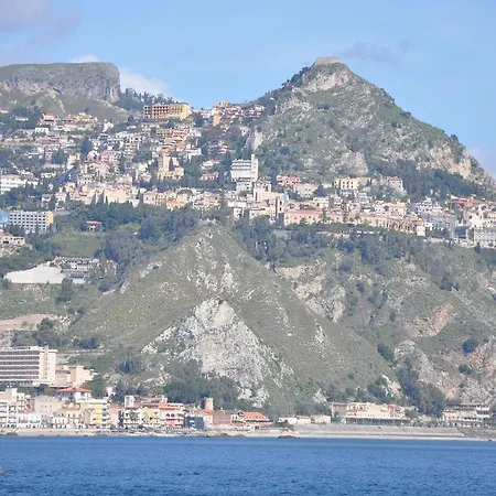 Casa vacanze Taormina Mare 300 Metri Dal Mare Giardini Naxos