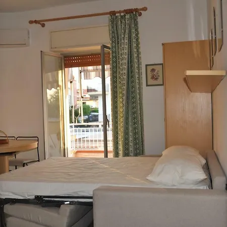 Taormina Mare 300 Metri Dal Mare Casa vacanze *